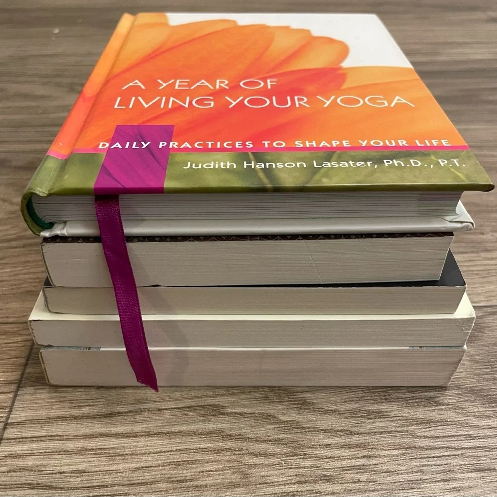 Spiritual Book Bundle Lot of 5 Yoga, Medium Mentor, Anatomy of Spirit Paperbacks